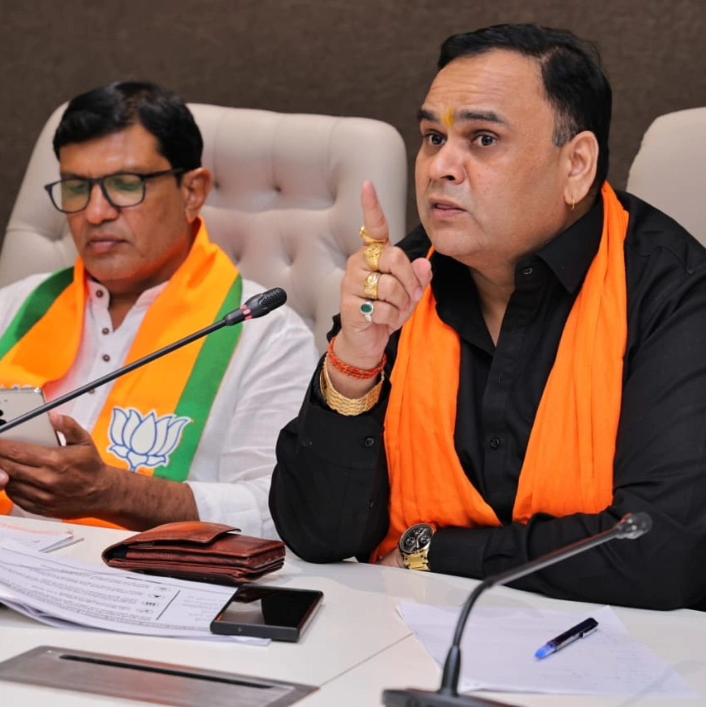 તા.૩૦-૧૦-૨૦૨૪ ના રોજ સુરત જીલ્લા ભારતીય જનતા પાર્ટીના પ્રાથમિક સદસ્યતા અભિયાન-૨૦૨૪ તેમજ સક્રિય સદસ્યતા અભિયાન-૨૦૨૪ અંગેની એક અગત્યની બેઠક શ્રી કમલમ્ સુરત જીલ્લા ભાજપા મધ્યસ્થ કાર્યાલય ખાતે પ્રમુખશ્રી ભરતભાઈ રાઠોડજીના અધ્યક્ષ સ્થાને મળી હતી.